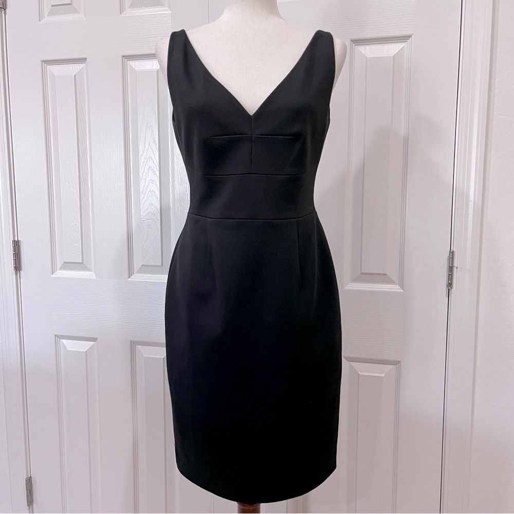Tahari Black Sleeveless Dress